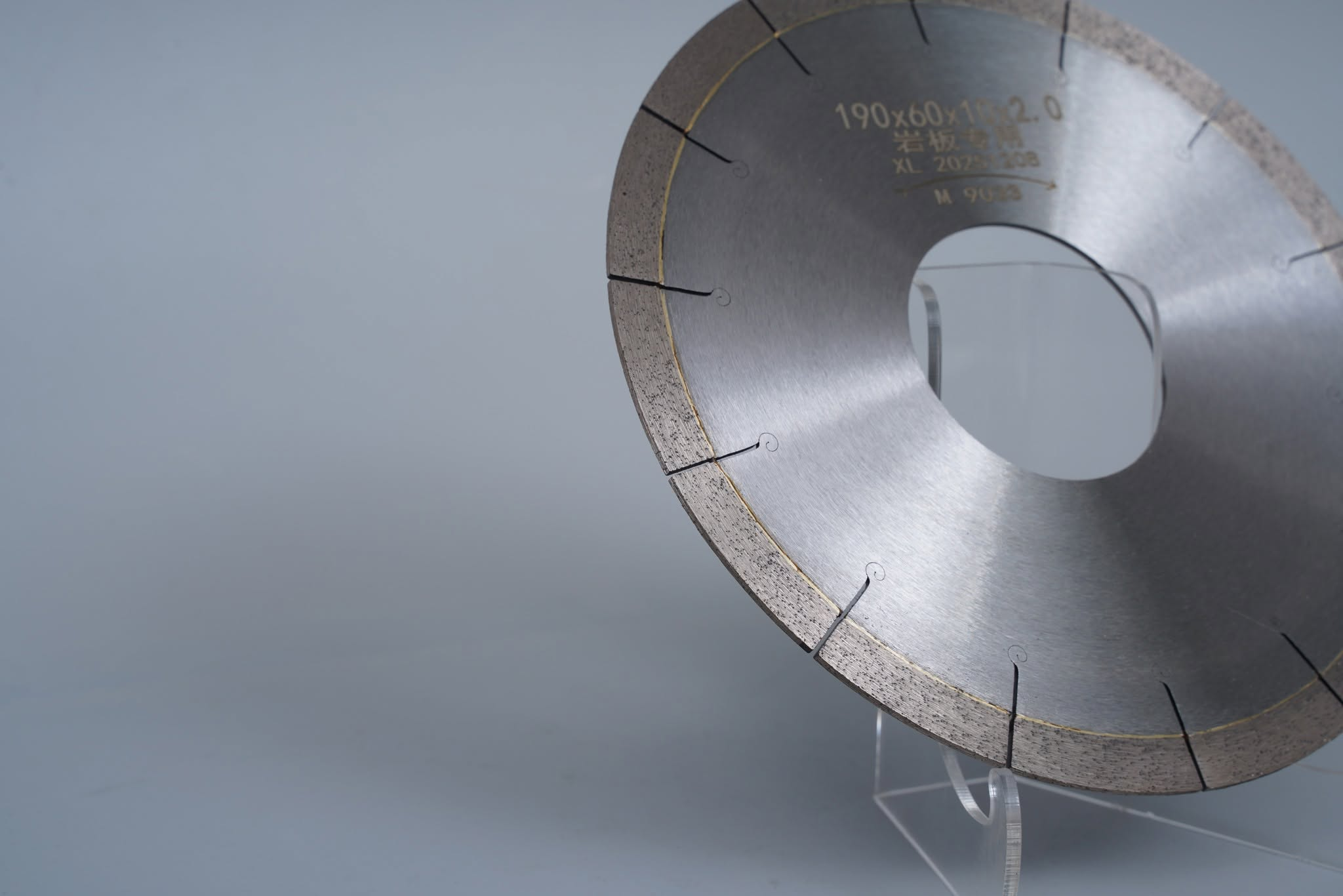 Sintered stone saw blade